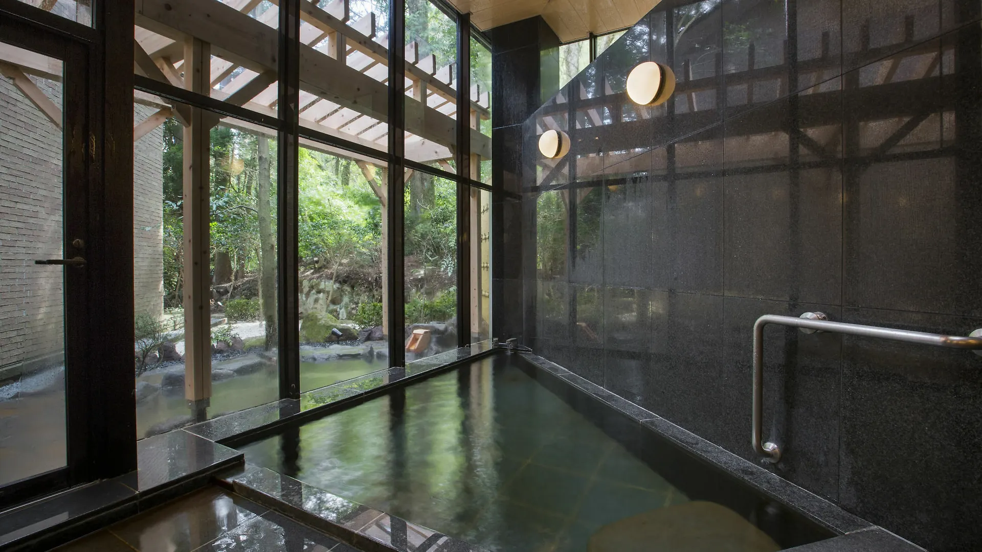 Hakone Kowakien Miyamafurin Hotel 3*,  Japan